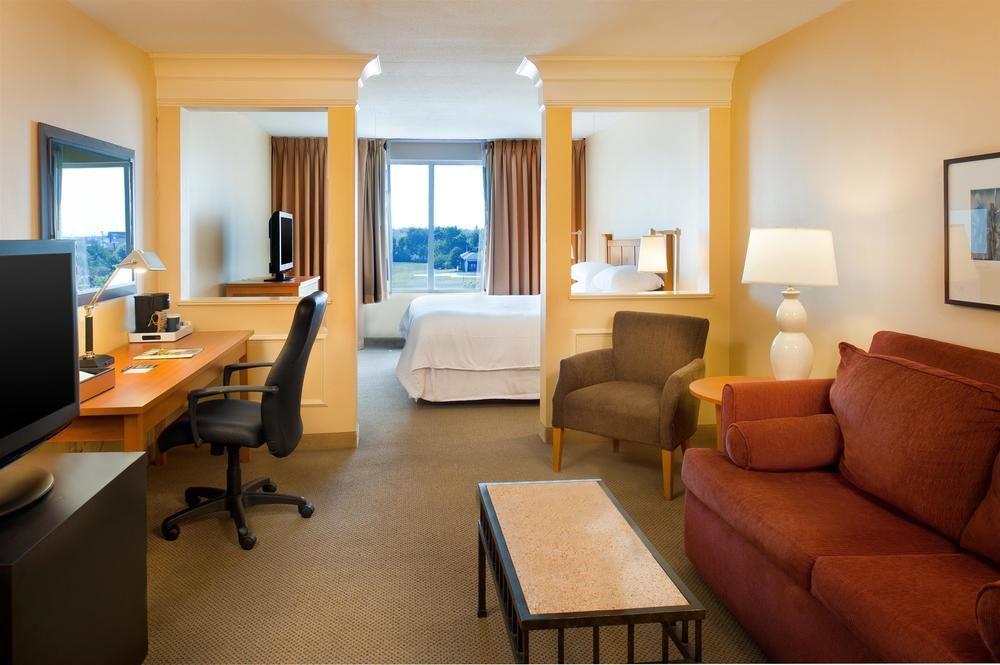 Radisson - St Louis 3*