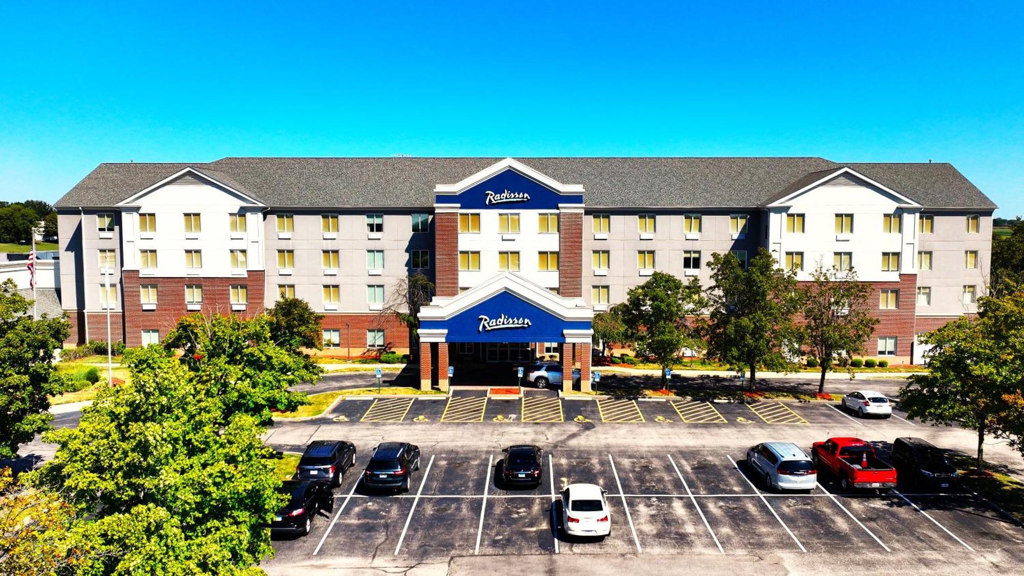 Radisson - St Louis 3*